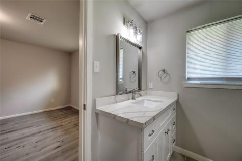 5451 Loch Lomond Drive Houston TX 77096