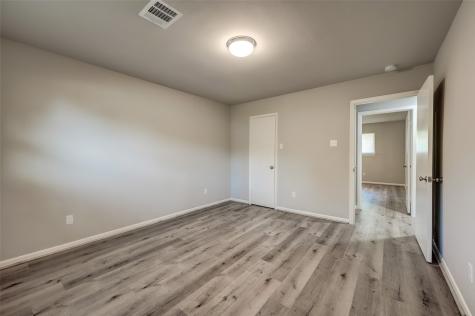 5451 Loch Lomond Drive Houston TX 77096