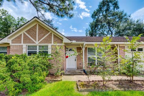 5451 Loch Lomond Drive Houston TX 77096
