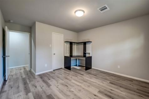 5451 Loch Lomond Drive Houston TX 77096