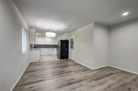5451 Loch Lomond Drive Houston TX 77096