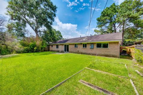 5451 Loch Lomond Drive Houston TX 77096