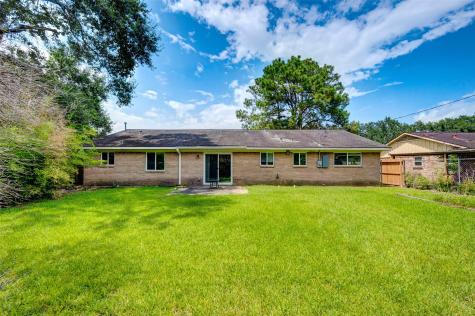 5451 Loch Lomond Drive Houston TX 77096