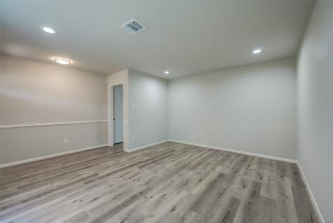5451 Loch Lomond Drive Houston TX 77096