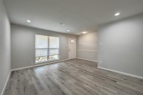 5451 Loch Lomond Drive Houston TX 77096