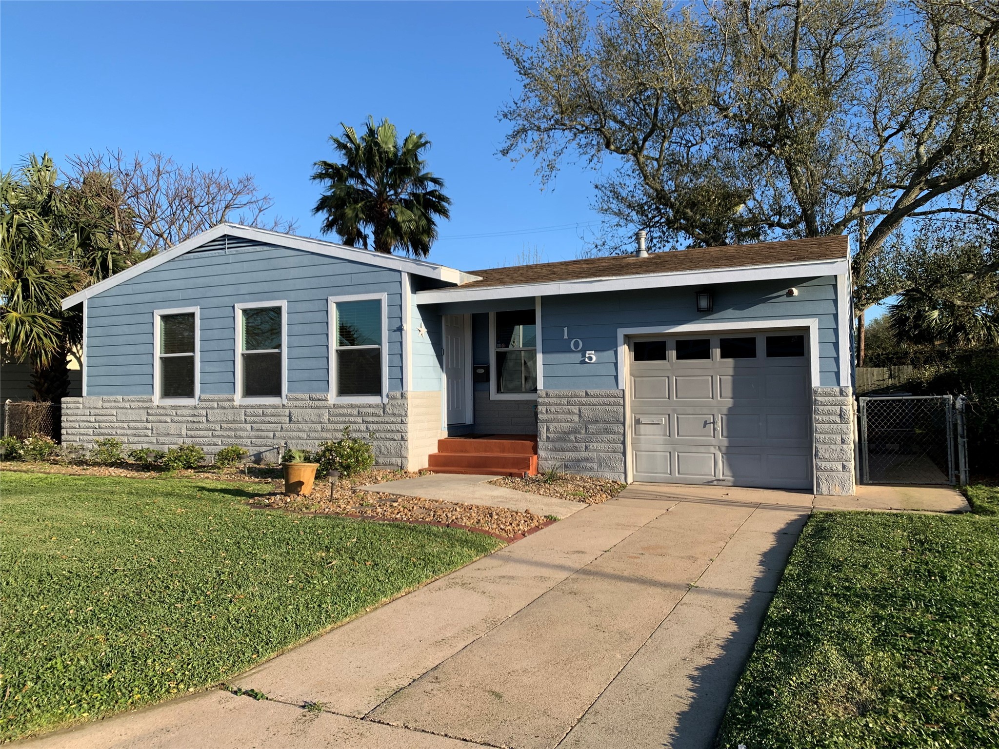 105 Trout Street Galveston TX 77550