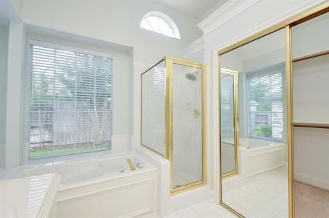 1723 Crescent Green Drive Houston TX 77094