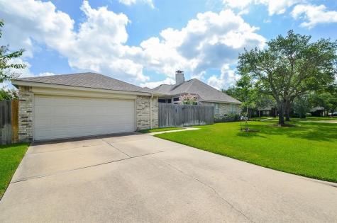 1723 Crescent Green Drive Houston TX 77094