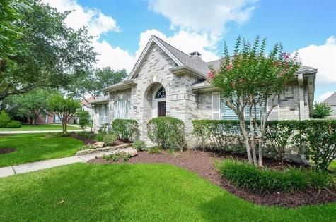 1723 Crescent Green Drive Houston TX 77094