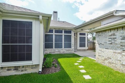 1723 Crescent Green Drive Houston TX 77094