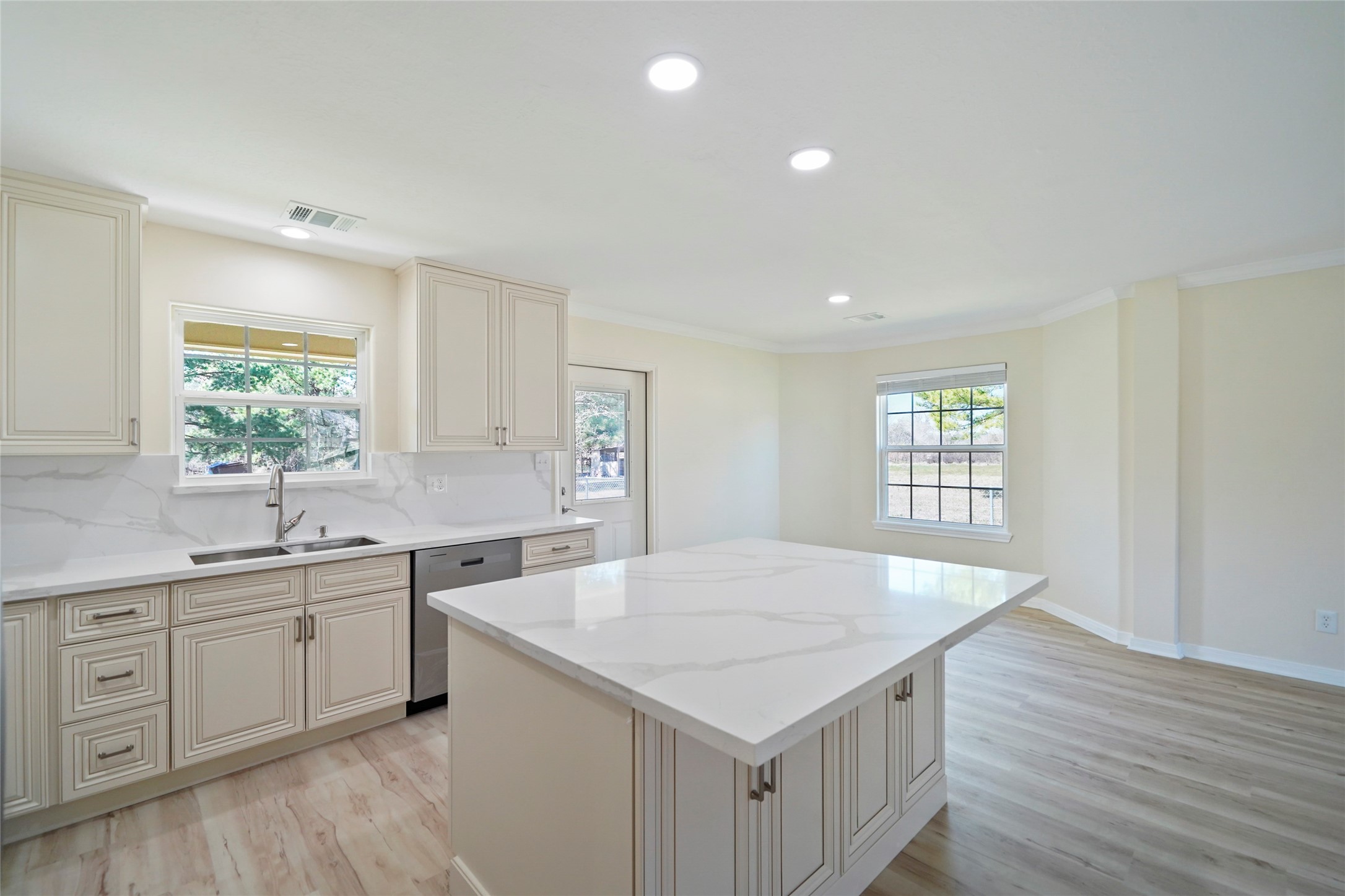16575 Green Meadow Loop Willis TX 77318