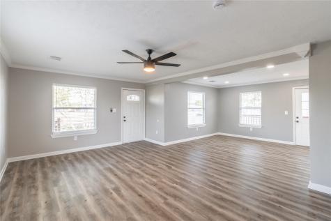 725 10th Street Dickinson TX 77539