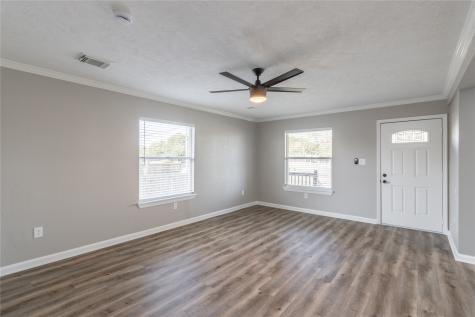 725 10th Street Dickinson TX 77539