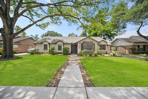5215 Dumfries Drive Houston TX 77096