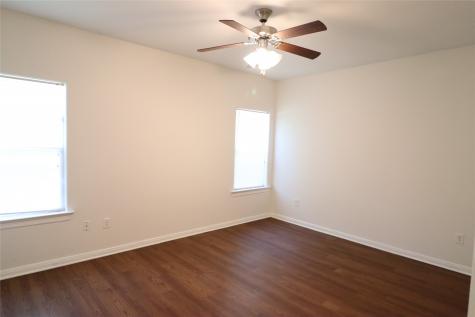 322 7th Avenue N Texas City TX 77590