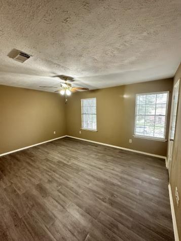 6910 Bayou Crest Drive Houston TX 77088