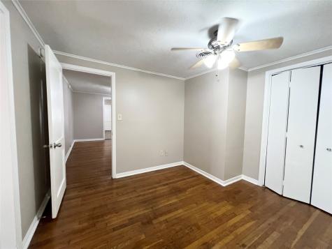 304 E Live Oak Street Angleton TX 77515