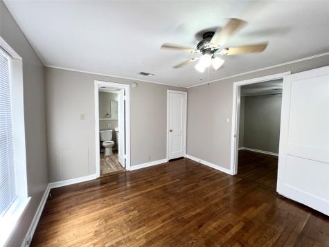304 E Live Oak Street Angleton TX 77515