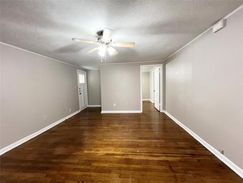 304 E Live Oak Street Angleton TX 77515