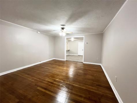 304 E Live Oak Street Angleton TX 77515