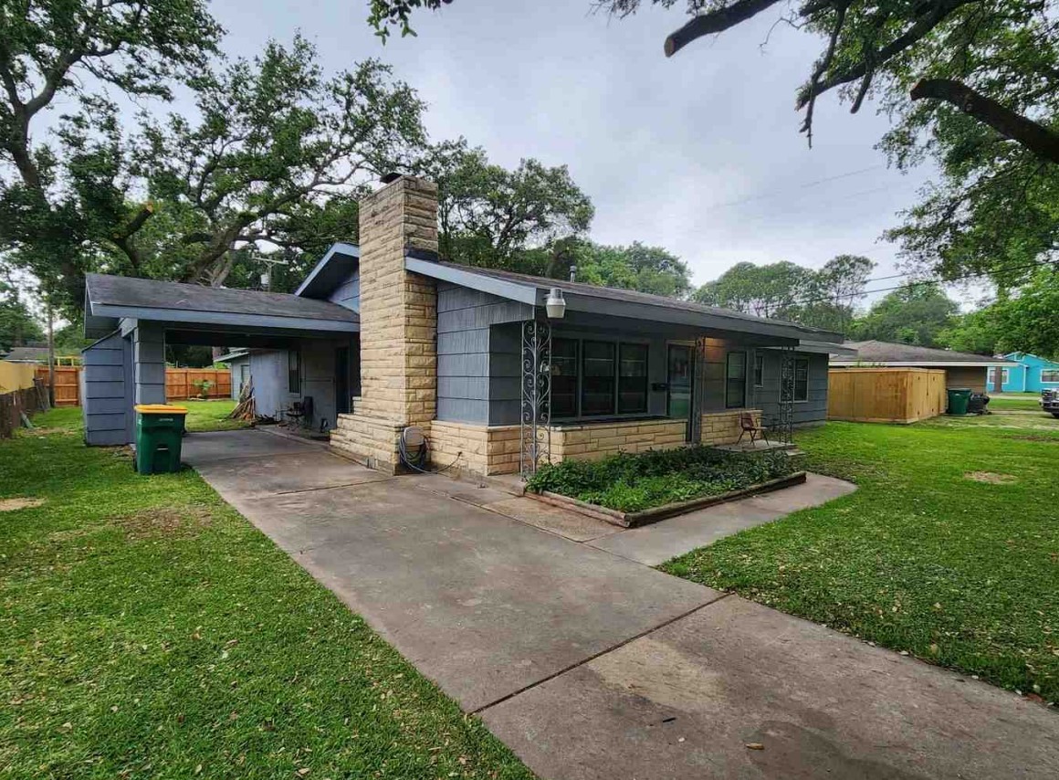 2603 N Houston Drive La Marque TX 77568