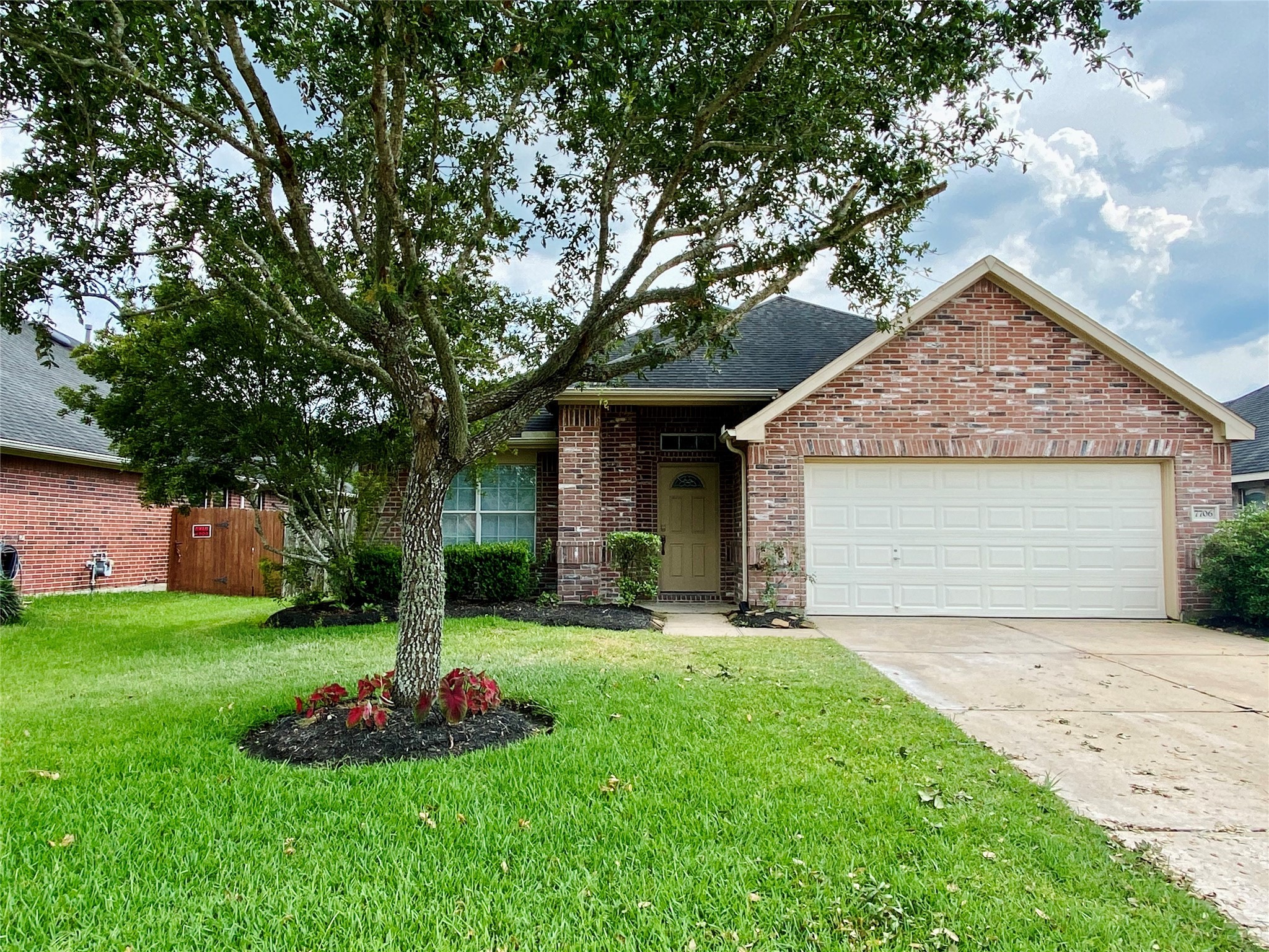 7706 Misty Lake Lane Pearland TX 77581