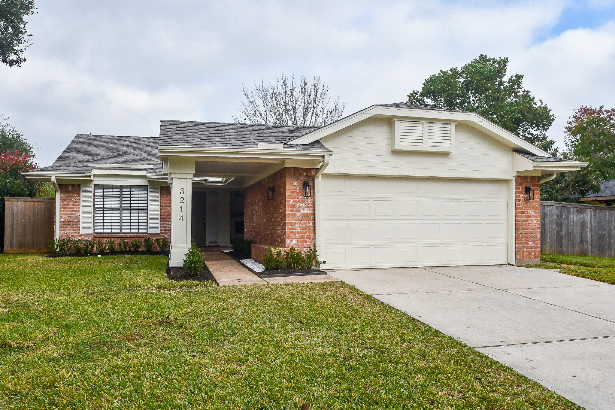 3214 Sturbridge Lane Sugar Land TX 77479