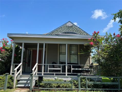 4128 Avenue M 1/2 Galveston TX 77550
