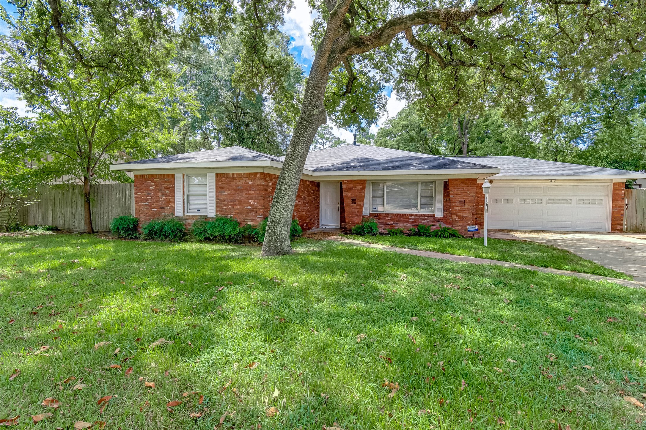 10225 Moorberry Lane Houston TX 77043