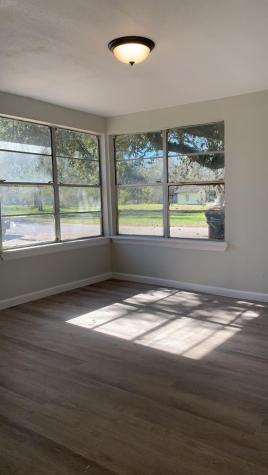219 Cleveland Street Sealy TX 77474