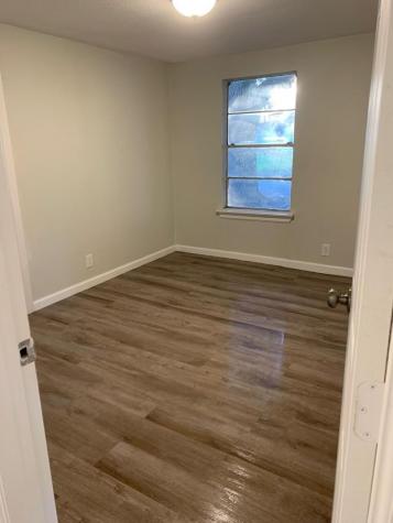 219 Cleveland Street Sealy TX 77474