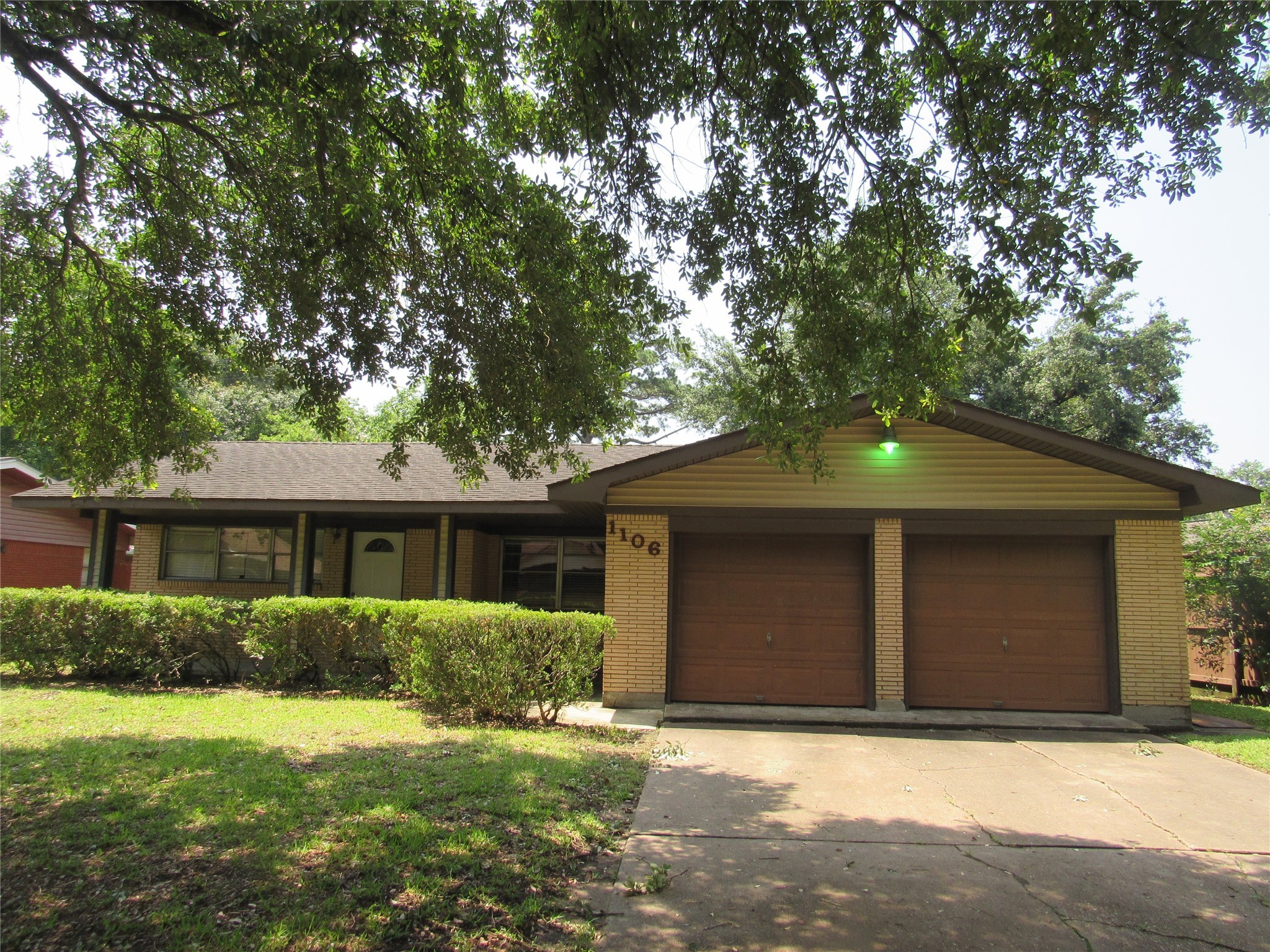 1106 Monroe Drive Pasadena TX 77502