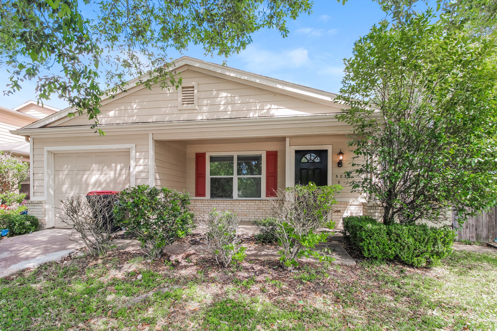 3235 Becker Glen Street Fresno TX 77545
