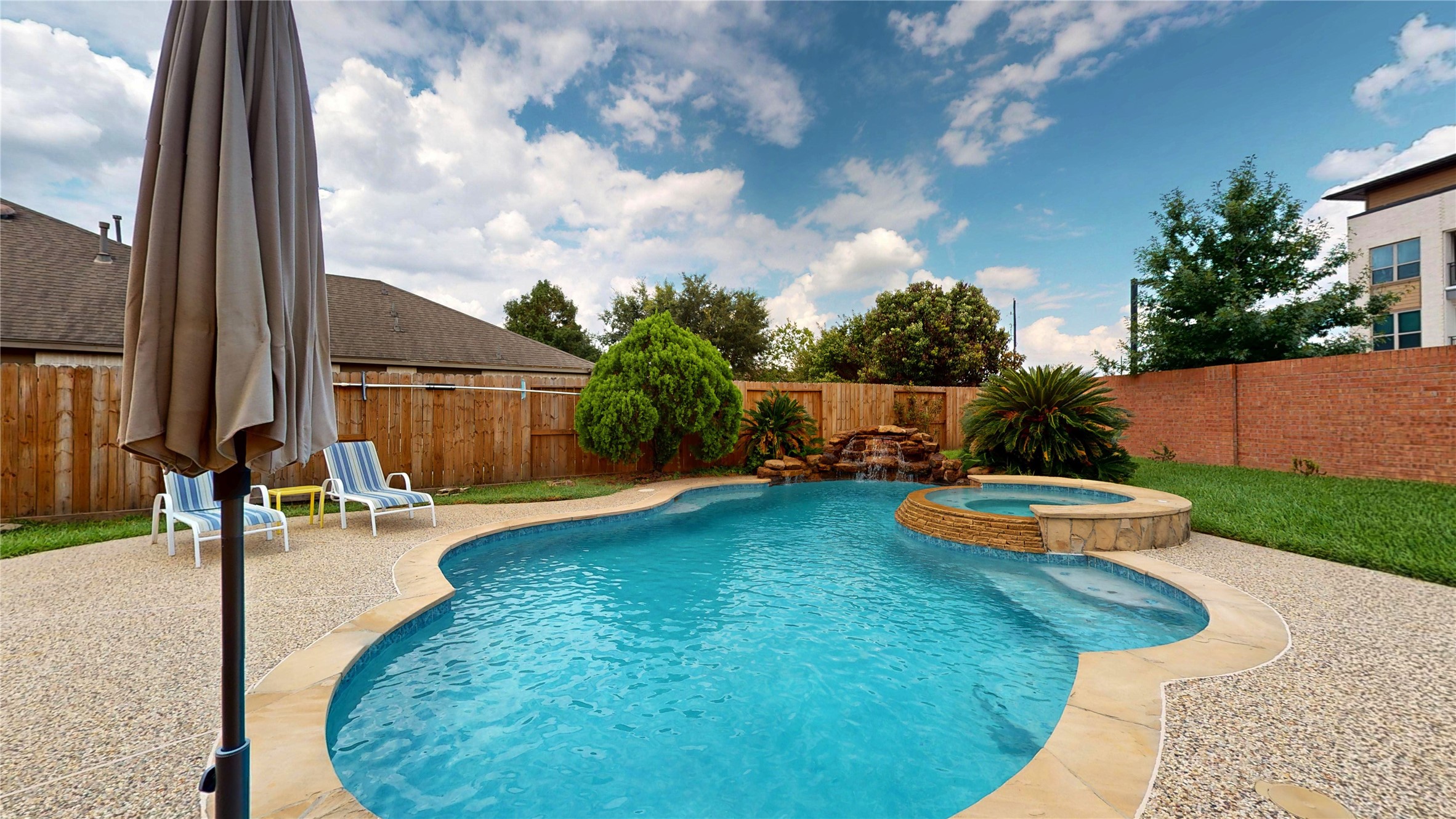 2001 Balsam Lake Lane Pearland TX 77584