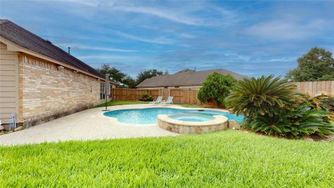 2001 Balsam Lake Lane Pearland TX 77584