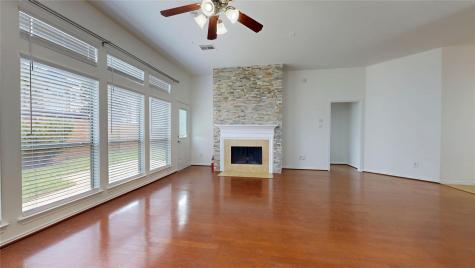 2001 Balsam Lake Lane Pearland TX 77584