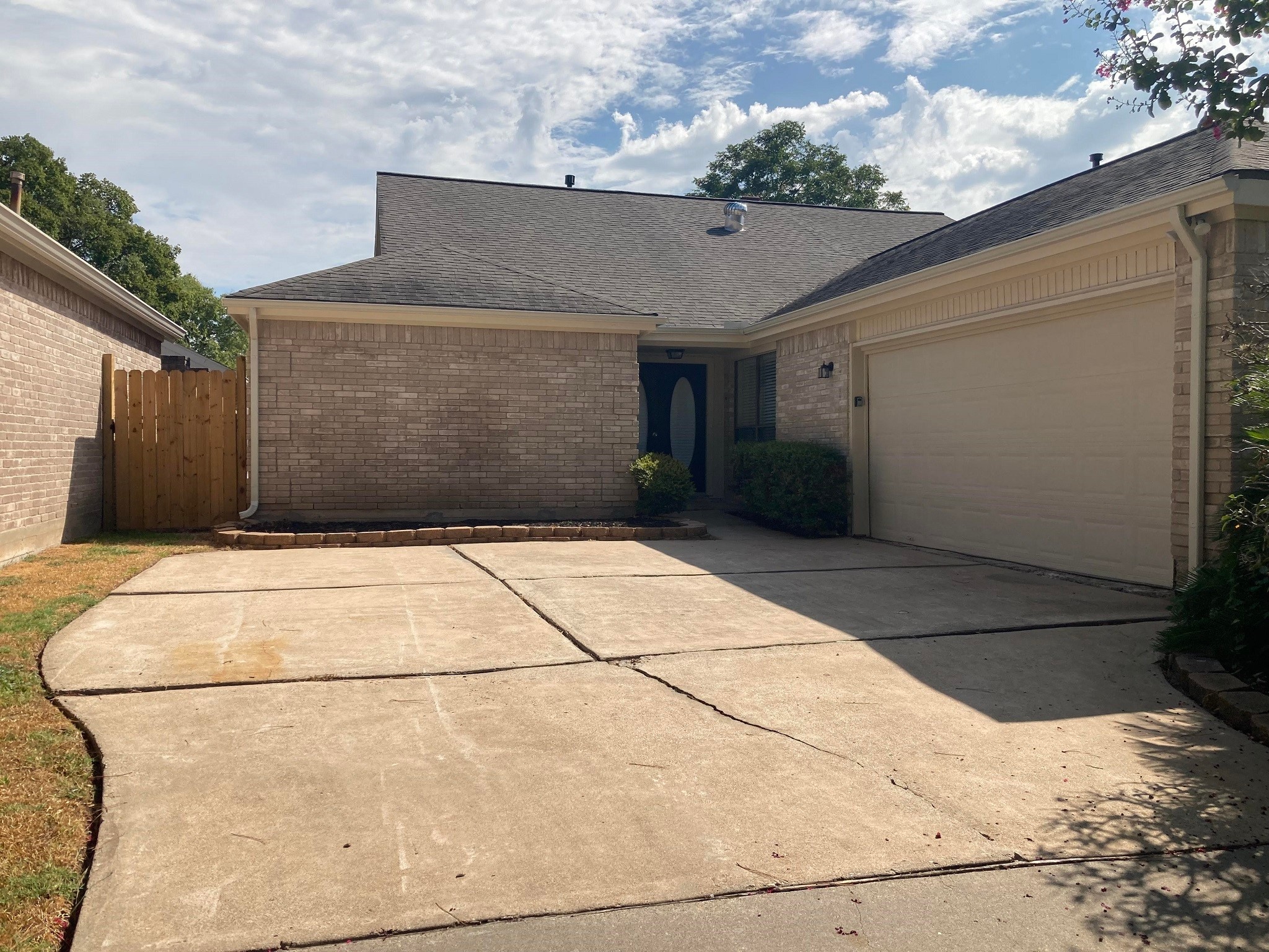 1914 Rock Fence Drive Richmond TX 77406