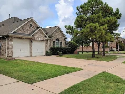 12516 Rocky Cove Drive Pearland TX 77584