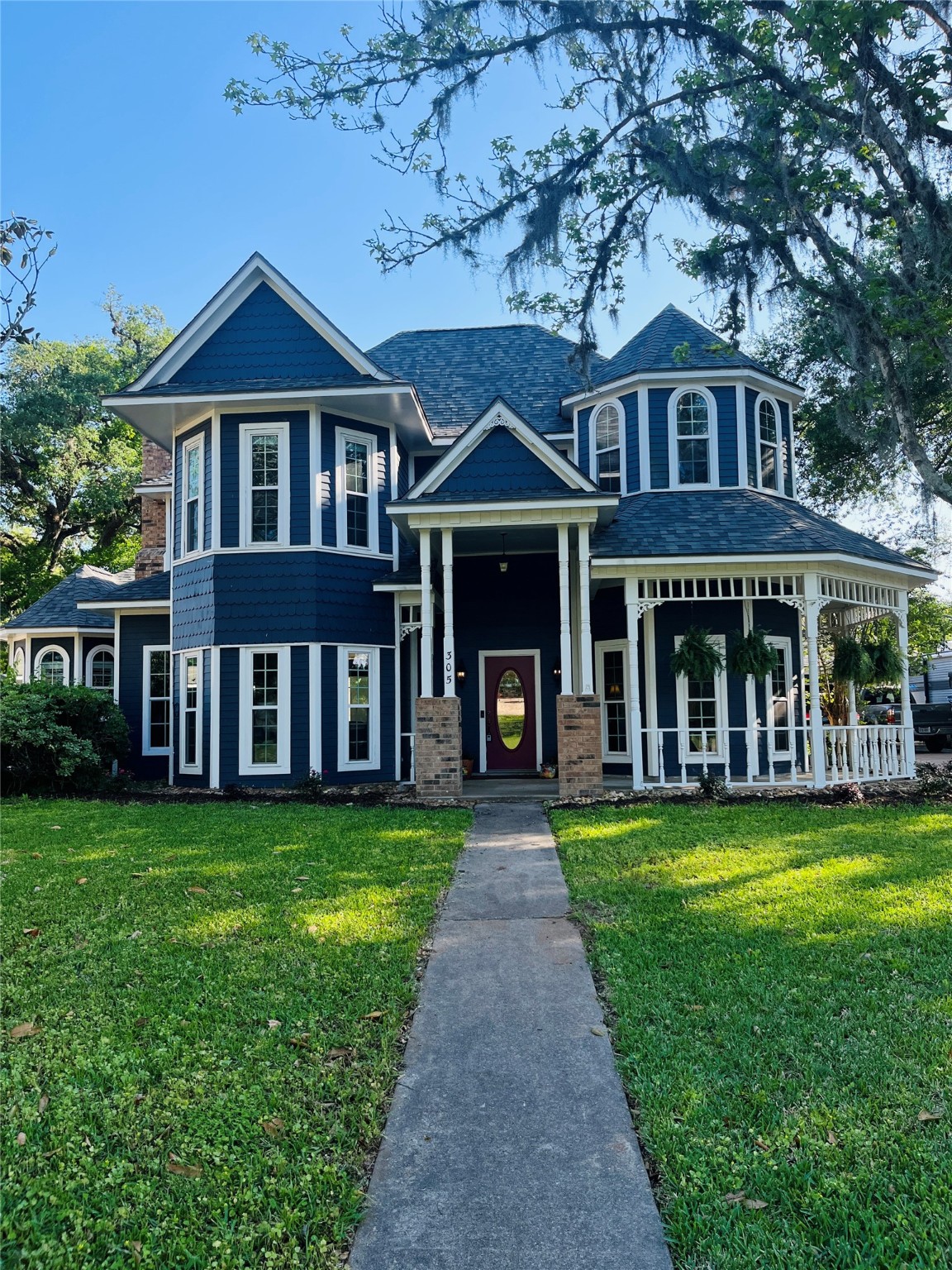 305 Arrowwood Street Lake Jackson TX 77566