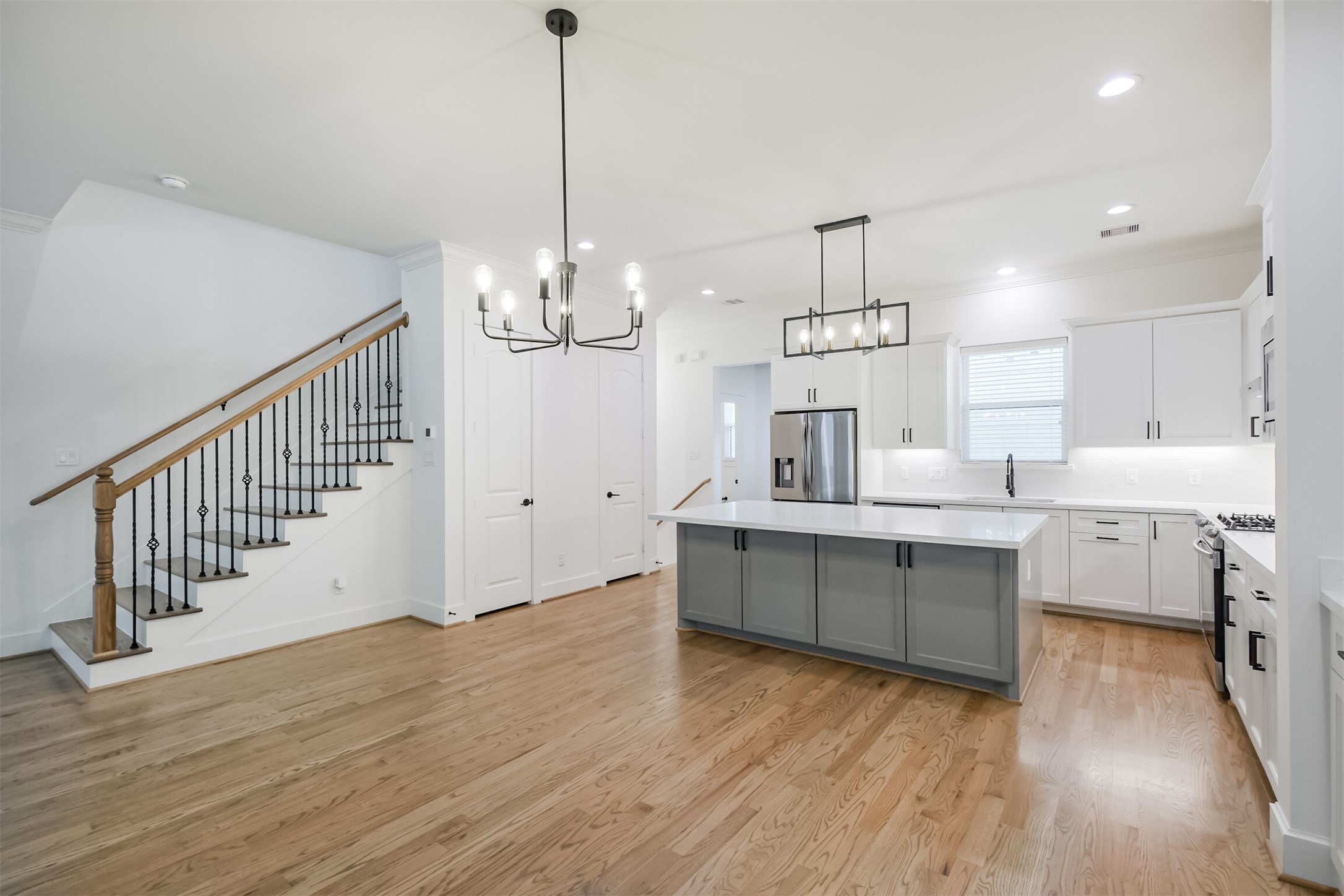 918 W 25th Street C Houston TX 77008