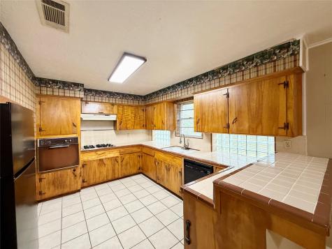2203 Wayside Drive Brenham TX 77833