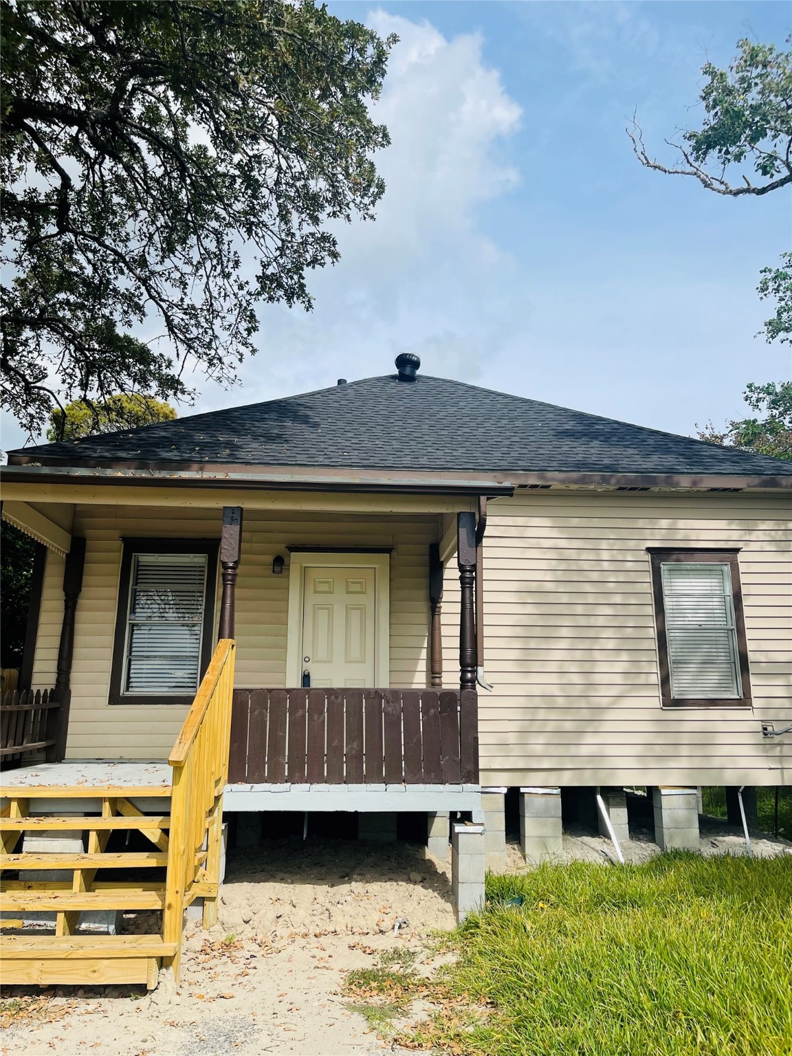1017 S Kansas Street La Porte TX 77571