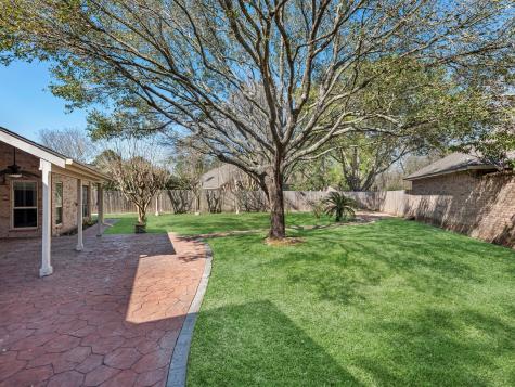 2715 Penmere Court Kingwood TX 77345