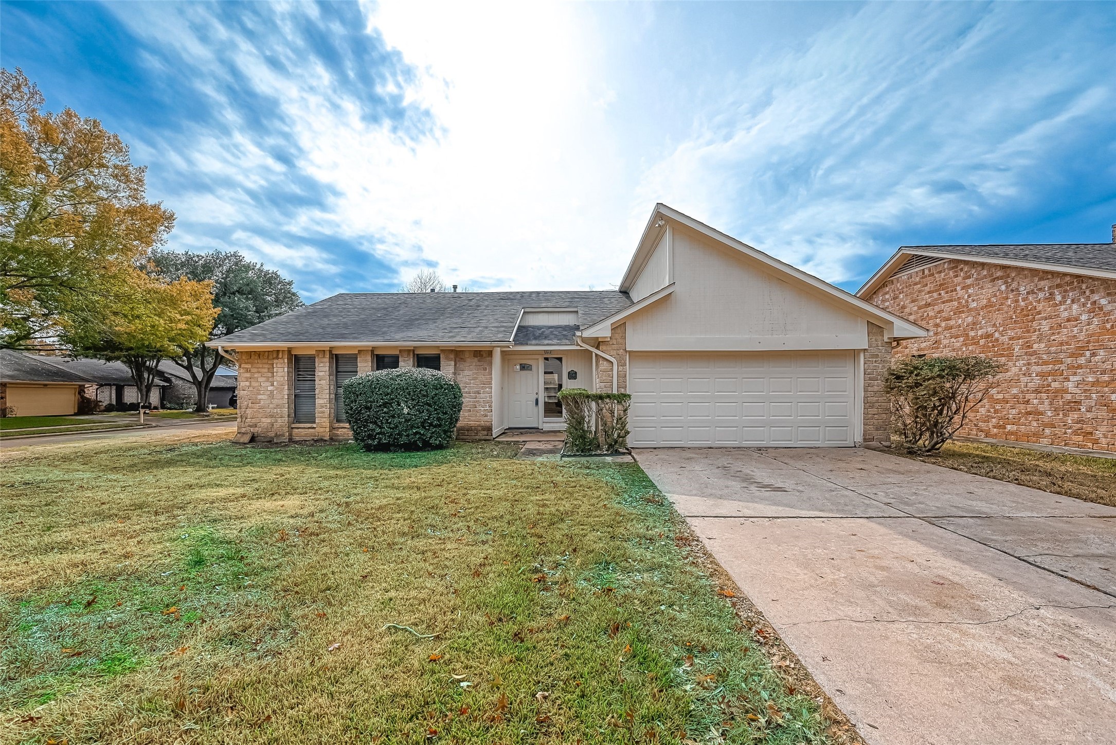2546 Buffalo Trail Sugar Land TX 77479