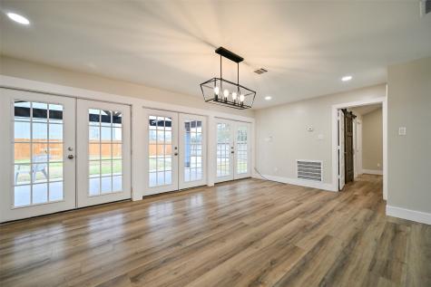 10930 White Thorn Street Houston TX 77016