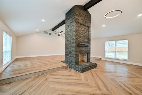 10930 White Thorn Street Houston TX 77016
