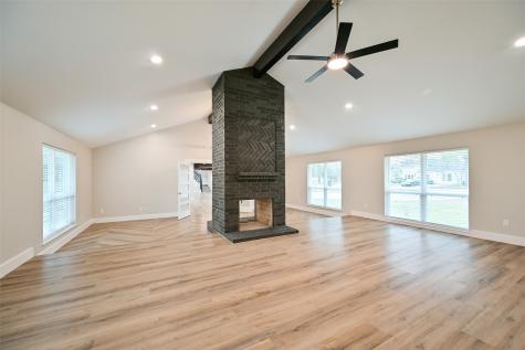10930 White Thorn Street Houston TX 77016