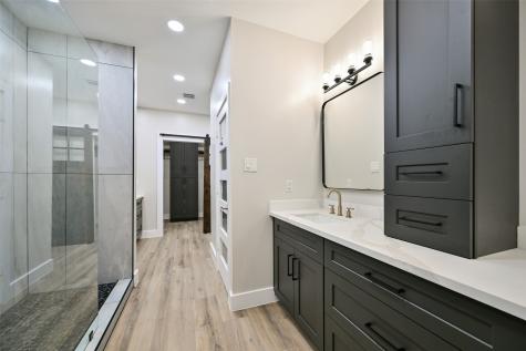 10930 White Thorn Street Houston TX 77016