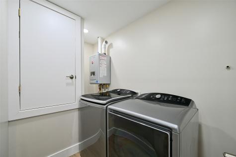 10930 White Thorn Street Houston TX 77016