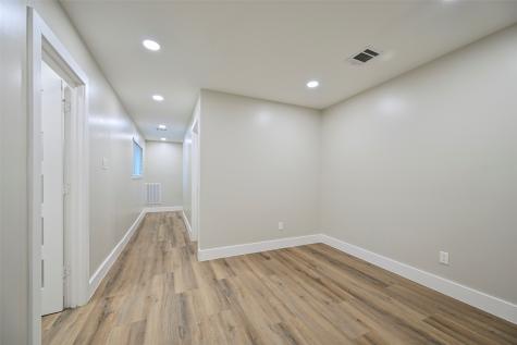 10930 White Thorn Street Houston TX 77016